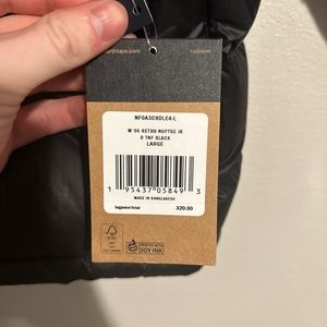 North face Puffer jacket never worn